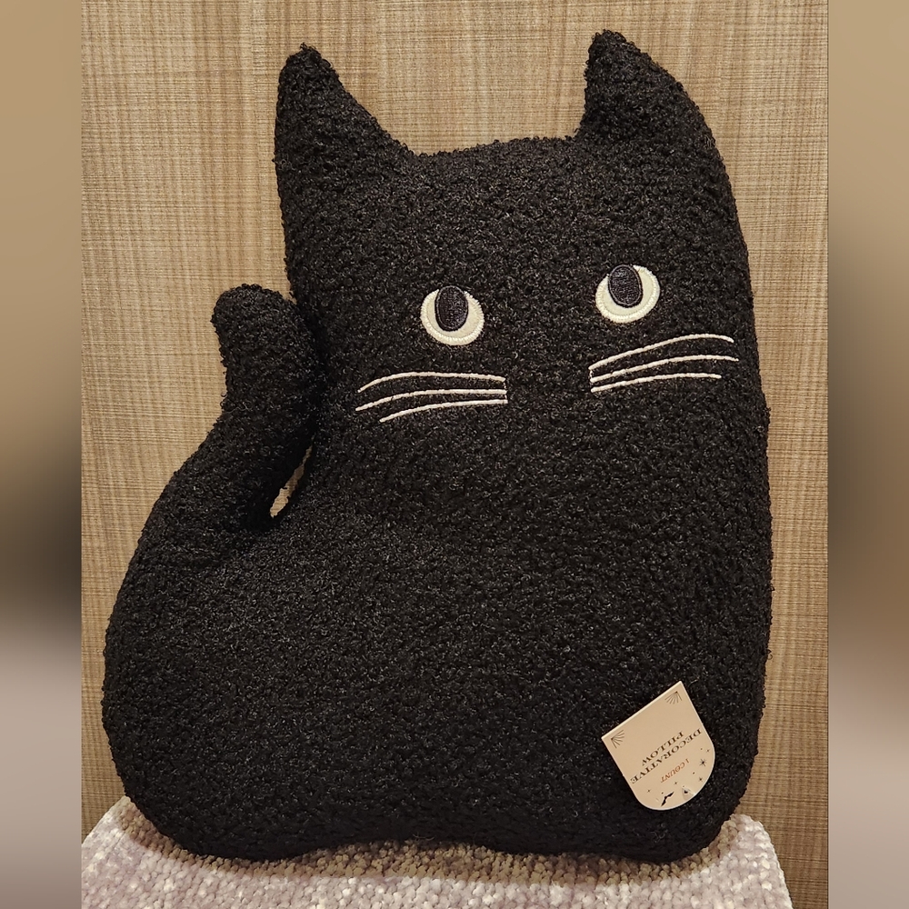 Target Bullseye Cat Novelty Halloween Pillow. NWT